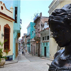 Cuba Statue